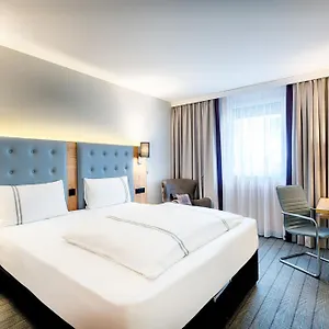 Premier Lindau Hotel New Translation