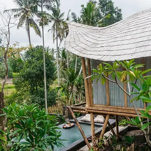 wadari-retreat-villa-ubud.ubudhotelsnow.com/